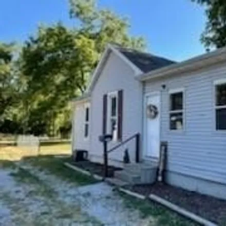 Buy this 3 bed house on 2505 Charleston Ave in Mattoon, Illinois