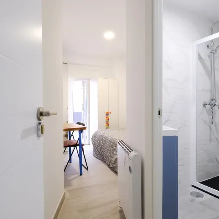 Rent this 4 bed room on Madrid in Calle Magín Calvo, 28011 Madrid