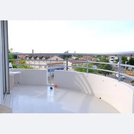 Rent this 2 bed apartment on Blagnac in Haute-Garonne, France