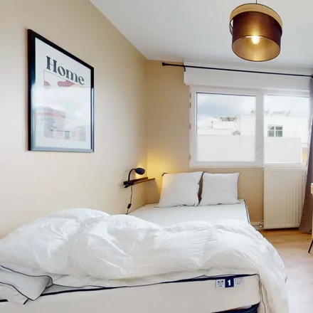 Rent this 5 bed room on 20 Rue de Metz in 92000 Nanterre, France