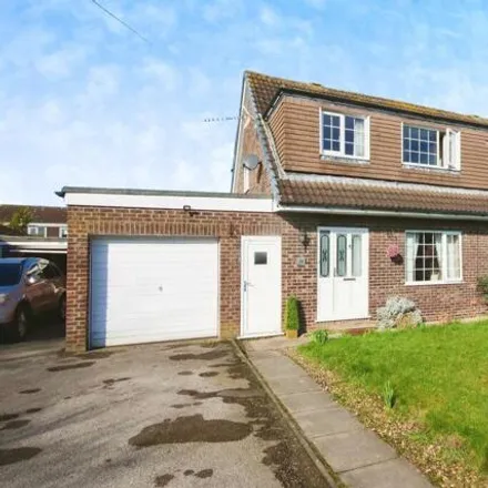 Buy this 3 bed duplex on Pasture Close in Strensall, YO32 5ZB