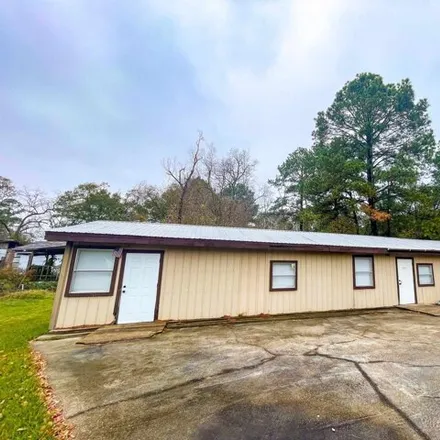 Buy this 3 bed house on 3099 TX 12 in Vidor, TX 77662