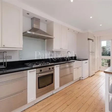 Image 6 - Narcissus Road, London, NW6 1TH, United Kingdom - Townhouse for rent