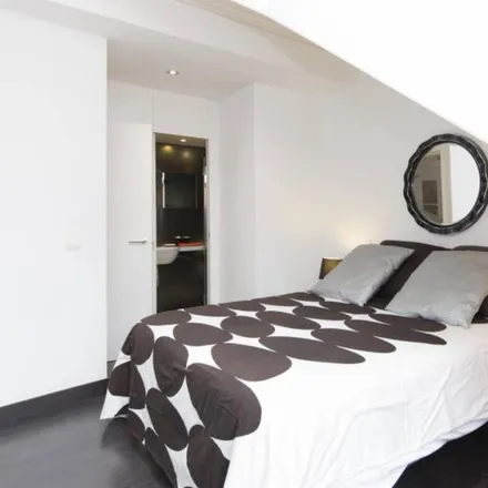 Rent this 2 bed apartment on Madrid in La Tita Rivera, Calle de Pérez Galdós