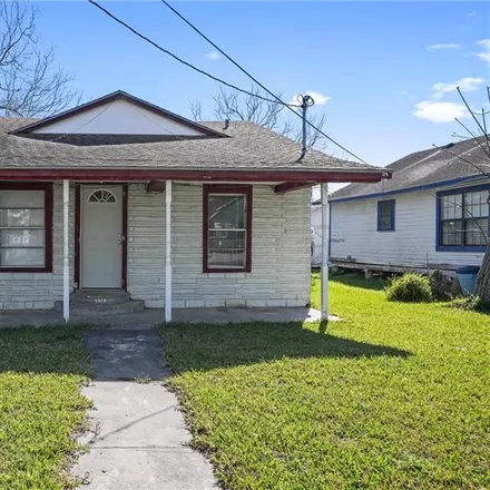 Buy this 3 bed house on 1012 14th Street in Corpus Christi, TX 78404