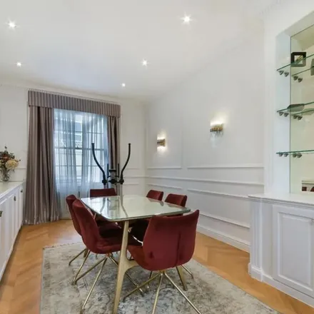Image 5 - Franciscan Sisters, 9 St George's Drive, London, SW1V 4DJ, United Kingdom - Townhouse for rent