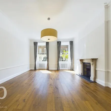 Rent this 3 bed apartment on Bedford Place in London, WC1B 4HP