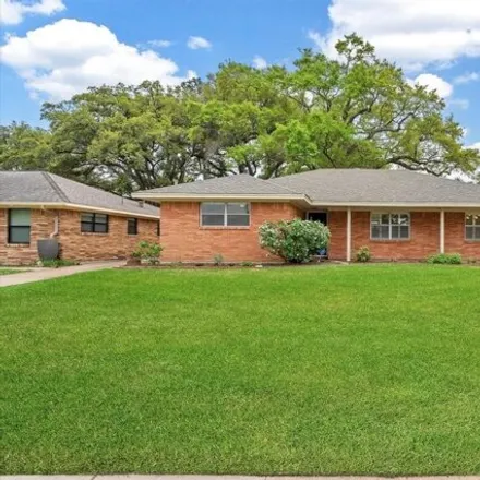Rent this 3 bed house on 6371 Wynnwood Lane in Houston, TX 77008