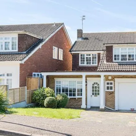 Rent this 4 bed house on Great Oaks in Grange Hill, Chigwell