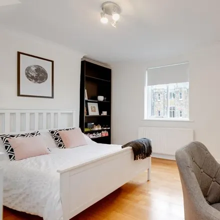 Image 4 - 32 Dennington Park Road, London, NW6 1BB, United Kingdom - Apartment for rent