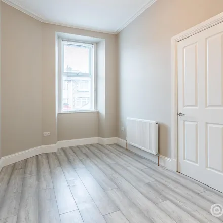 Image 1 - 49 Logie Green Road, City of Edinburgh, EH7 4HQ, United Kingdom - Apartment for rent