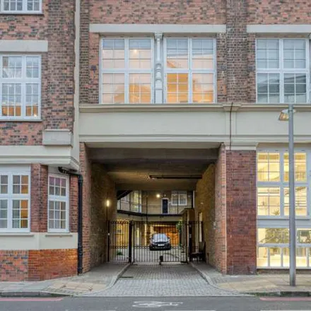 Image 9 - 98 Tooley Street, Bermondsey Village, London, SE1 2TH, United Kingdom - Apartment for rent