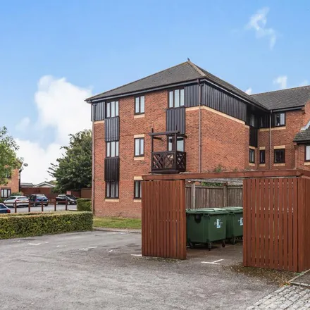 Rent this 2 bed apartment on Didcot in Newbury and Southampton Railway path, East Hagbourne