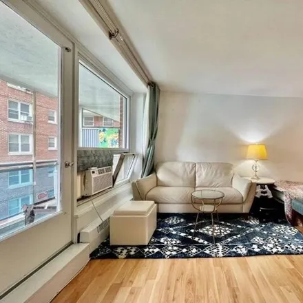 Image 3 - 97-40 62nd Drive, New York, NY 11374, USA - Apartment for sale