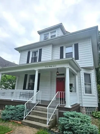 Buy this 4 bed house on 811 Main Street in Hamilton, OH 45013