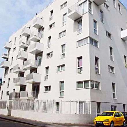 Rent this 1 bed apartment on London City Bond in River Road, London