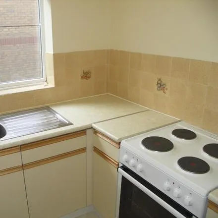Image 4 - Lingfield Close, Buckinghamshire, HP13 7ER, United Kingdom - Apartment for rent