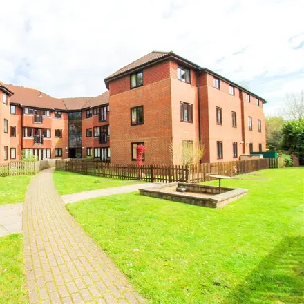 Rent this 2 bed apartment on Acorns Nurseries in College Park Drive, Bristol