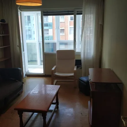 Image 7 - Calle Doctor Aquilino Hurlé, 31, 33204 Gijón, Spain - Apartment for rent