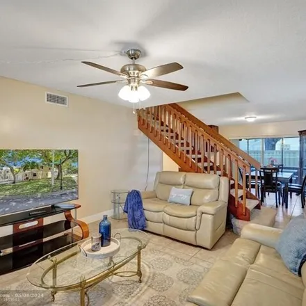 Image 7 - 12195 Southwest 49th Place, Cooper City, FL 33330, USA - House for sale