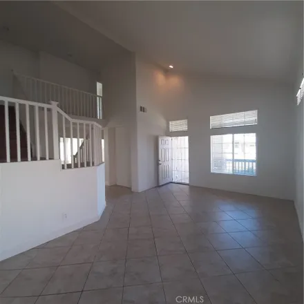 Image 3 - 13971 Silver Creek Way, Victorville, CA 92392, USA - House for rent