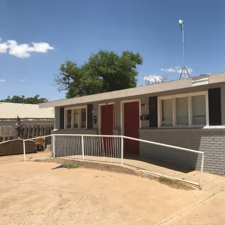 Image 2 - 2703 2nd Street, Lubbock, TX 79415, USA - Duplex for sale