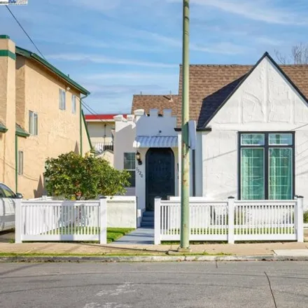 Buy this 2 bed house on 7520 Holly Street in Oakland, CA 94621