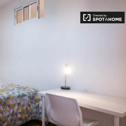 Rent this 5 bed room on C.E.I.P. Miguel Hernández in Calle de Francisco Huerta y Calopa, 28804 Alcalá de Henares