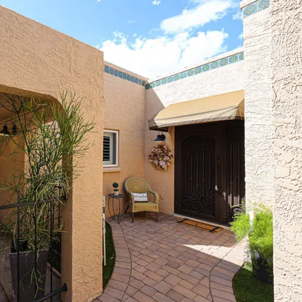 Buy this 3 bed townhouse on 1006 East Cochise Drive in Phoenix, AZ 85020