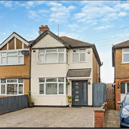 Buy this 3 bed duplex on Winchester Way in Rickmansworth, WD3 3LN