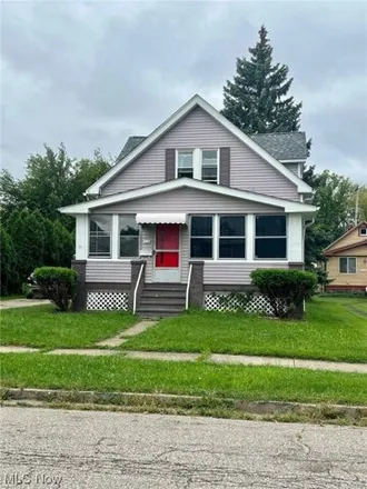 Buy this 3 bed house on 960 East 237th Street in Euclid, OH 44123