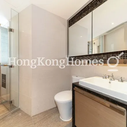 Image 2 - China, Hong Kong, Hong Kong Island, Sai Ying Pun, Hing Hon Road, Tower 1 - Apartment for rent