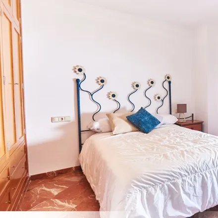 Rent this 4 bed room on C.D.P. Sagrado Corazón de Jesús in Calle Rico Cejudo, 15