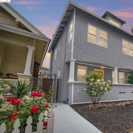 Buy this 3 bed house on 2330 Waverly Street in Oakland, CA 94612