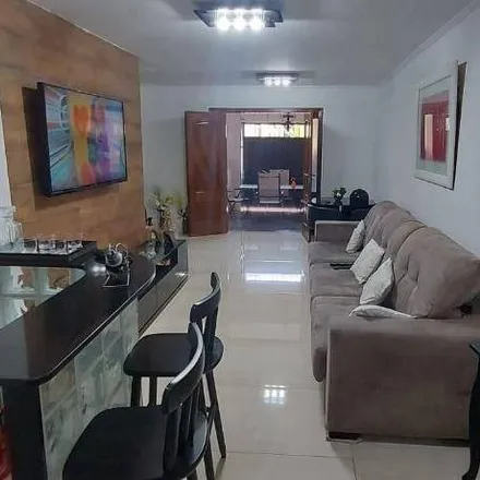 Buy this 4 bed house on Rua Eugênio Pereira Pinto in Santa Catarina, São Gonçalo - RJ