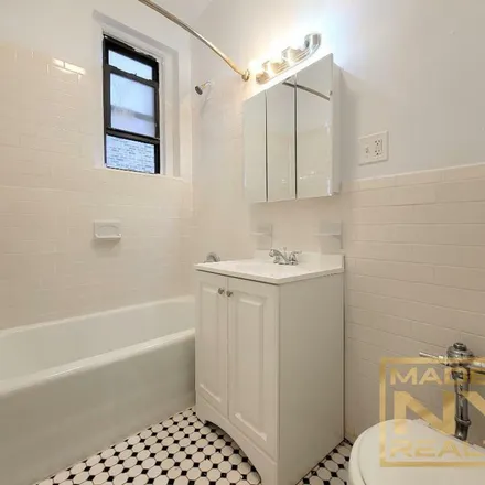 Image 7 - 25-74 33rd Street, New York, NY 11102, USA - Apartment for rent