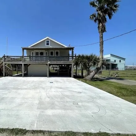 Buy this 3 bed house on 971 Gulfview Dr in Crystal Beach, Texas