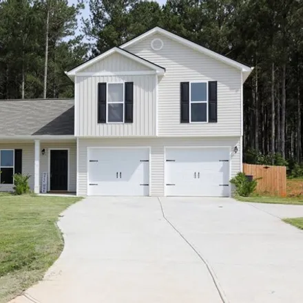 Buy this 3 bed house on 576 Walnut Dr in Hartwell, Georgia