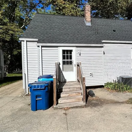 Image 2 - 1223 West Jackson Street, Orchard Grove, Painesville, OH 44077, USA - House for sale