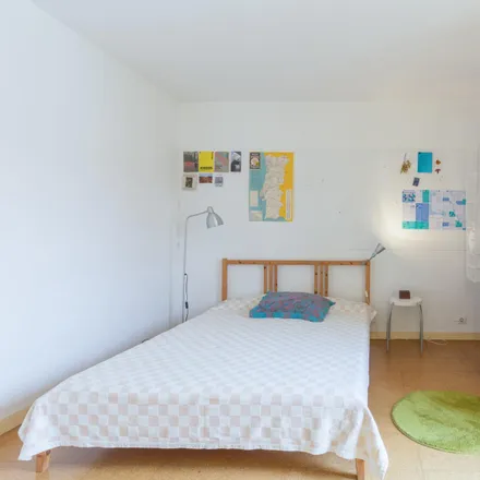 Rent this 5 bed room on IRON in Rua da Boavista 364, 4050-102 Porto