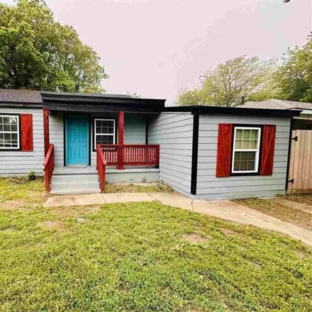 Image 2 - 1838 Northwest Andrews Avenue, Lawton, OK 73507, USA - House for sale