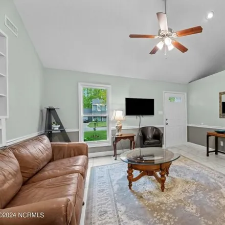 Image 9 - 3436 Preakness Place, Colony Estates, New Bern, NC 28562, USA - House for sale