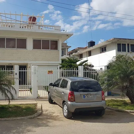 Rent this 2 bed house on Siboney