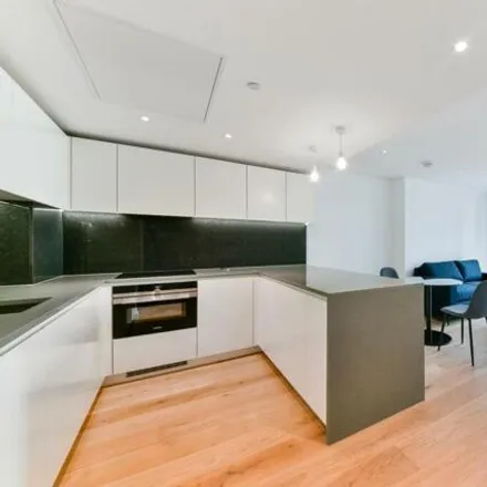 Rent this 1 bed room on Landmark Pinnacle in 10 Marsh Wall, Canary Wharf