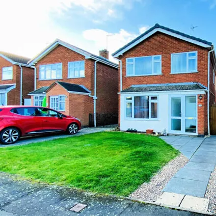 Buy this 3 bed house on Oak Drive in Syston, LE7 2PX