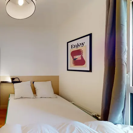 Rent this 4 bed room on 7 Jardin Fatima Bedar in 93200 Saint-Denis, France