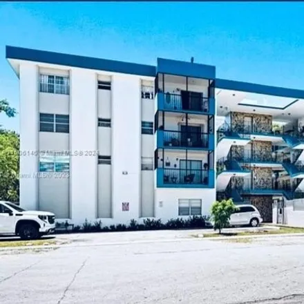 Buy this 1 bed condo on 1230 Northeast 139th Street in North Miami, FL 33161