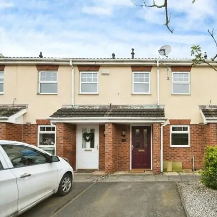 Buy this 2 bed townhouse on Wain Avenue in Tapton, S41 0FB