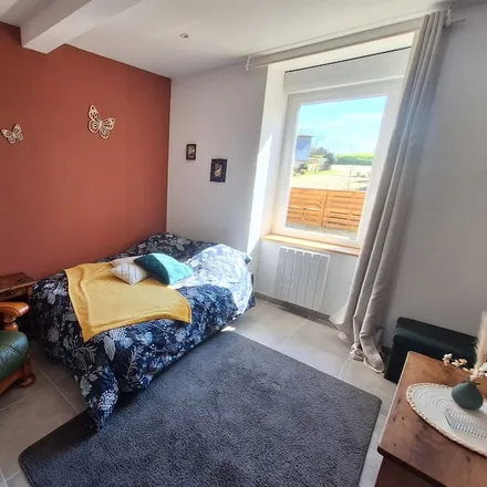 Rent this 3 bed house on 22980 Saint-Michel-de-Plélan