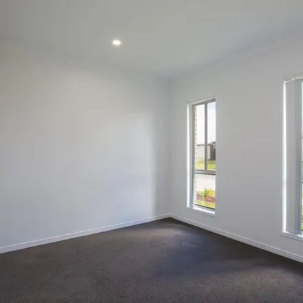 Rent this 4 bed apartment on Hiddenvale Circuit in Yarrabilba QLD, Australia